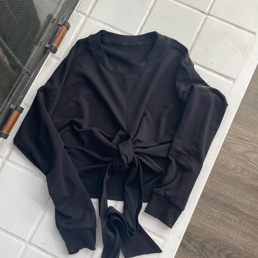 Alo tie front yoga top